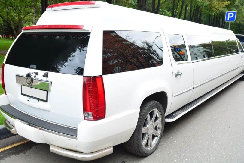 Cadillac Escalade (limousine)