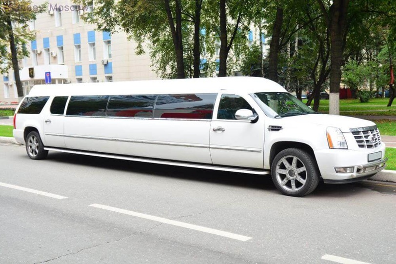 Cadillac Escalade (ч/б)