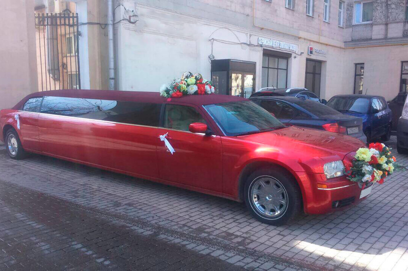 Chrysler 300с (red)