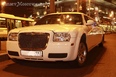 Chrysler 300c (white)