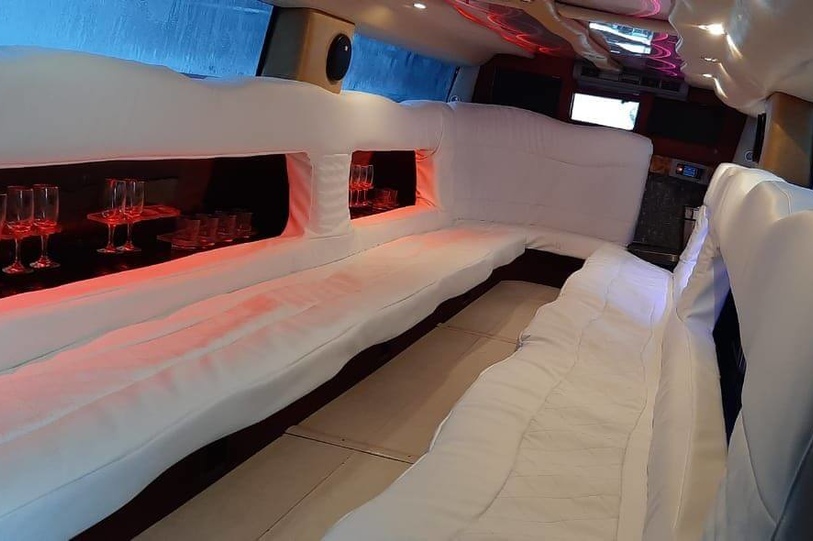 Hummer H2 (limo)