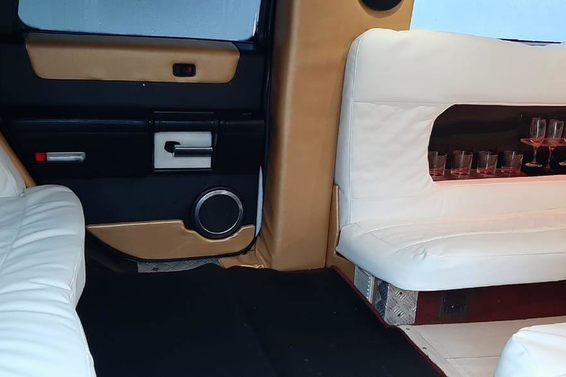 Hummer H2 (limo)