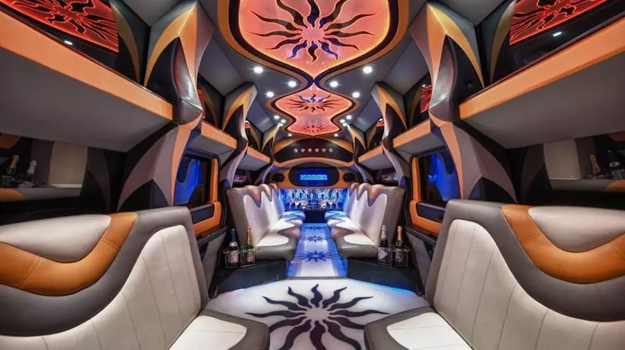 Hummer Mega