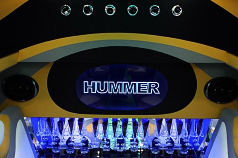 Hummer Mega