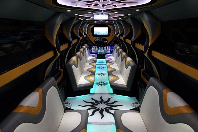 Hummer Mega