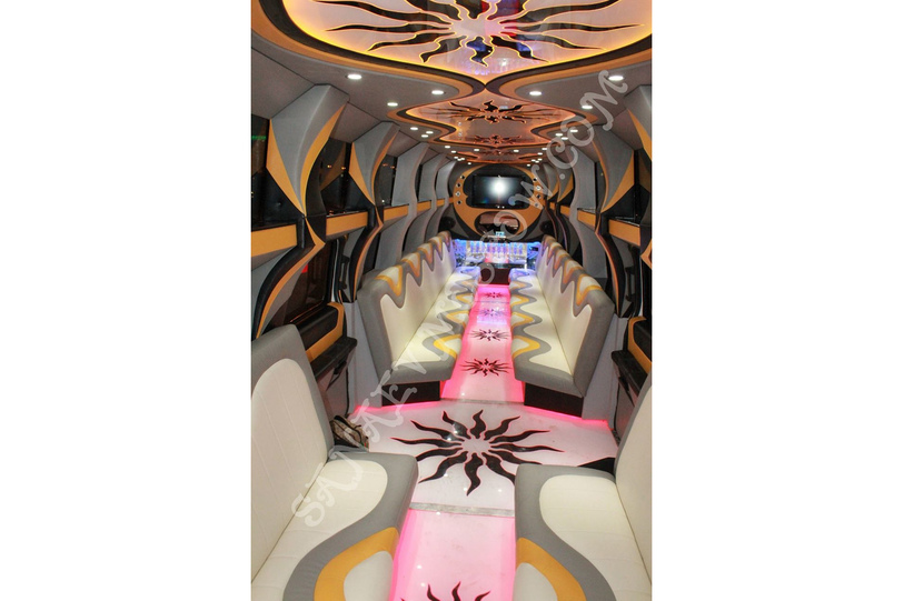 Hummer Mega