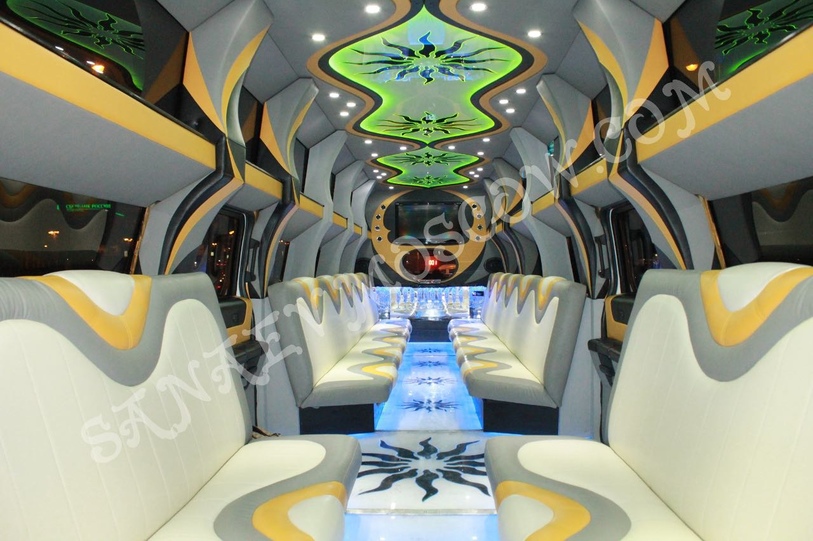 Hummer Mega