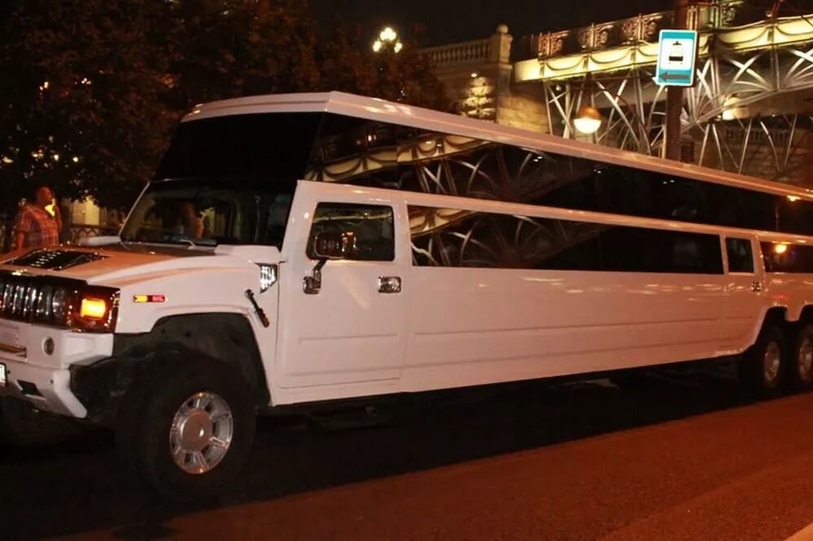 Hummer Mega