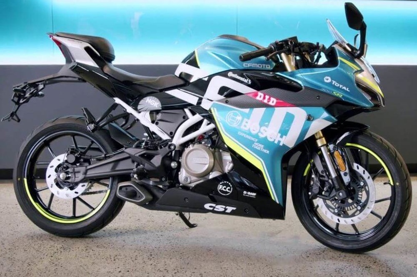 CFMOTO 300SR