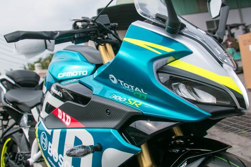 CFMOTO 300SR