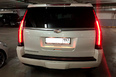Cadillac Escalade (white)