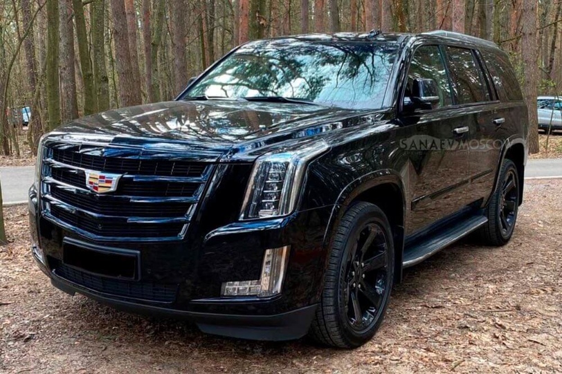 Cadillac Escalade (black)