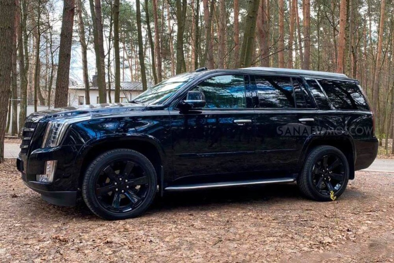 Cadillac Escalade (black)