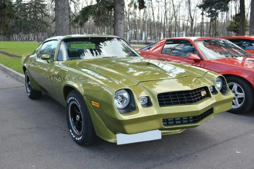 Chevrolet Camaro (green)