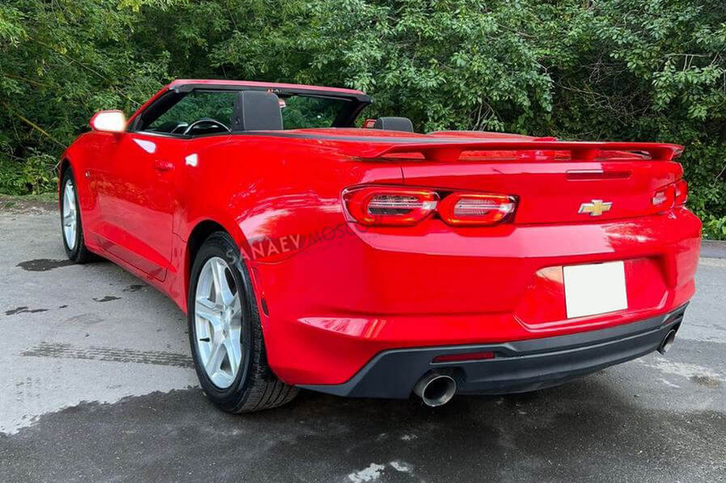 Chevrolet Camaro (red)