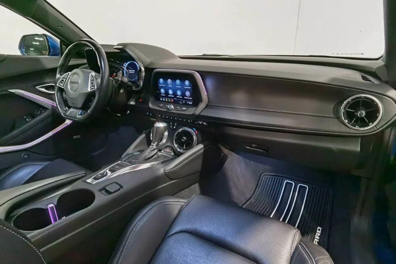 Chevrolet Camaro (blue)
