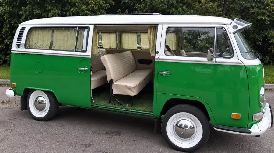 Volkswagen T1 (white-green)