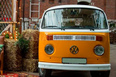 Volkswagen T2 (yellow)