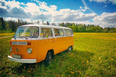 Volkswagen T2 (yellow)