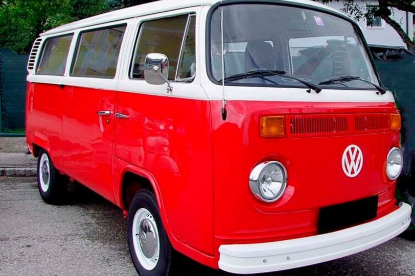 VW T2 (red)