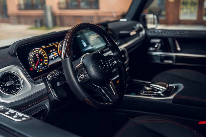 Mercedes G-class