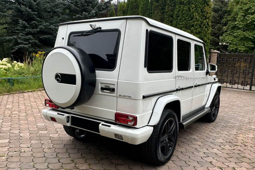 Mercedes-Benz G (white)